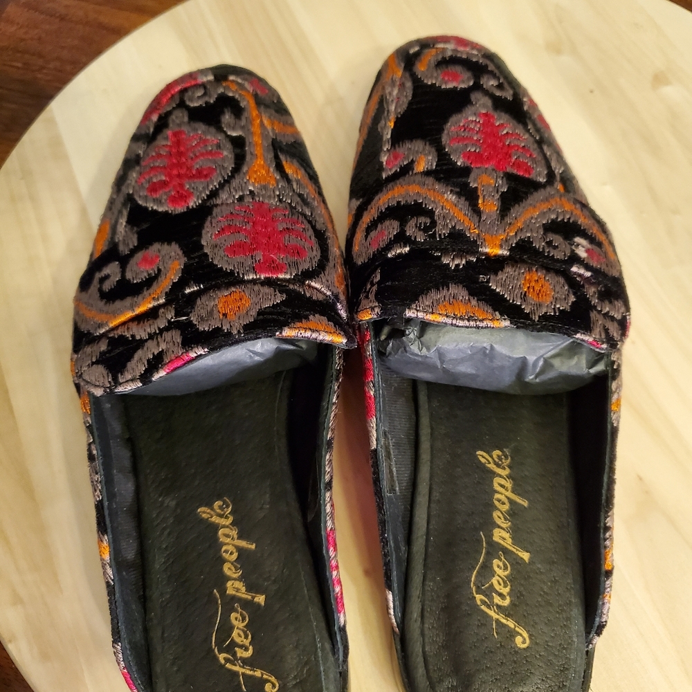 Free People At Ease, size 39=9, black,red,gold